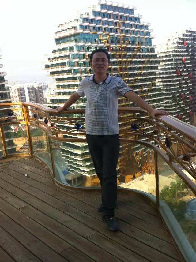 1645858375374376.jpg 陳展亮(設計總監(jiān)).jpg